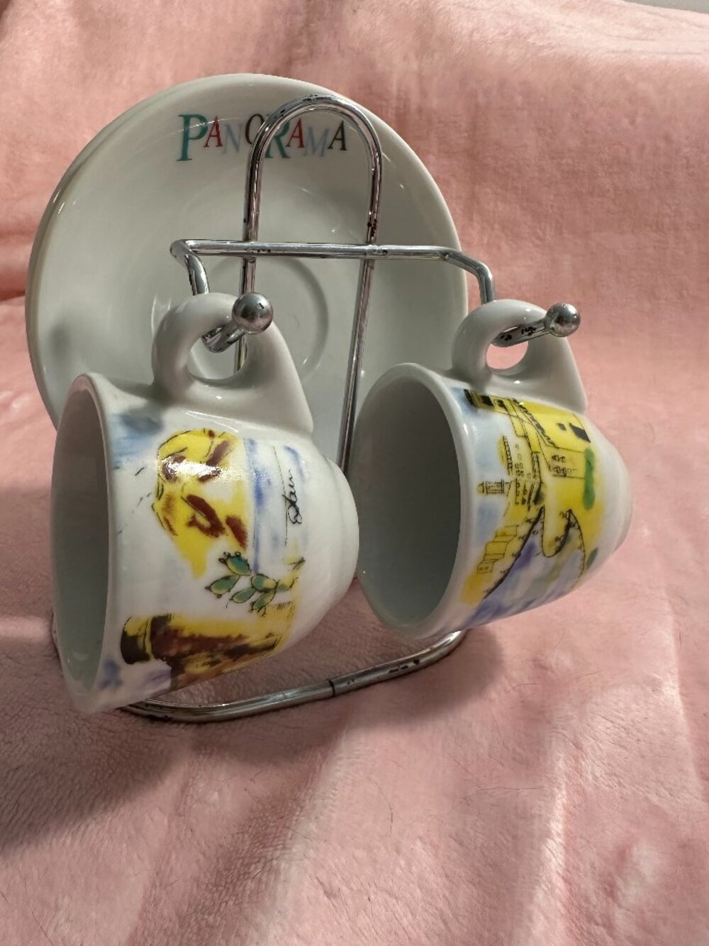 CASA ELITE HOME COLLECTION ESPRESSO PANORAMA CUP & SAUCER SET W/ METAL STAND ***